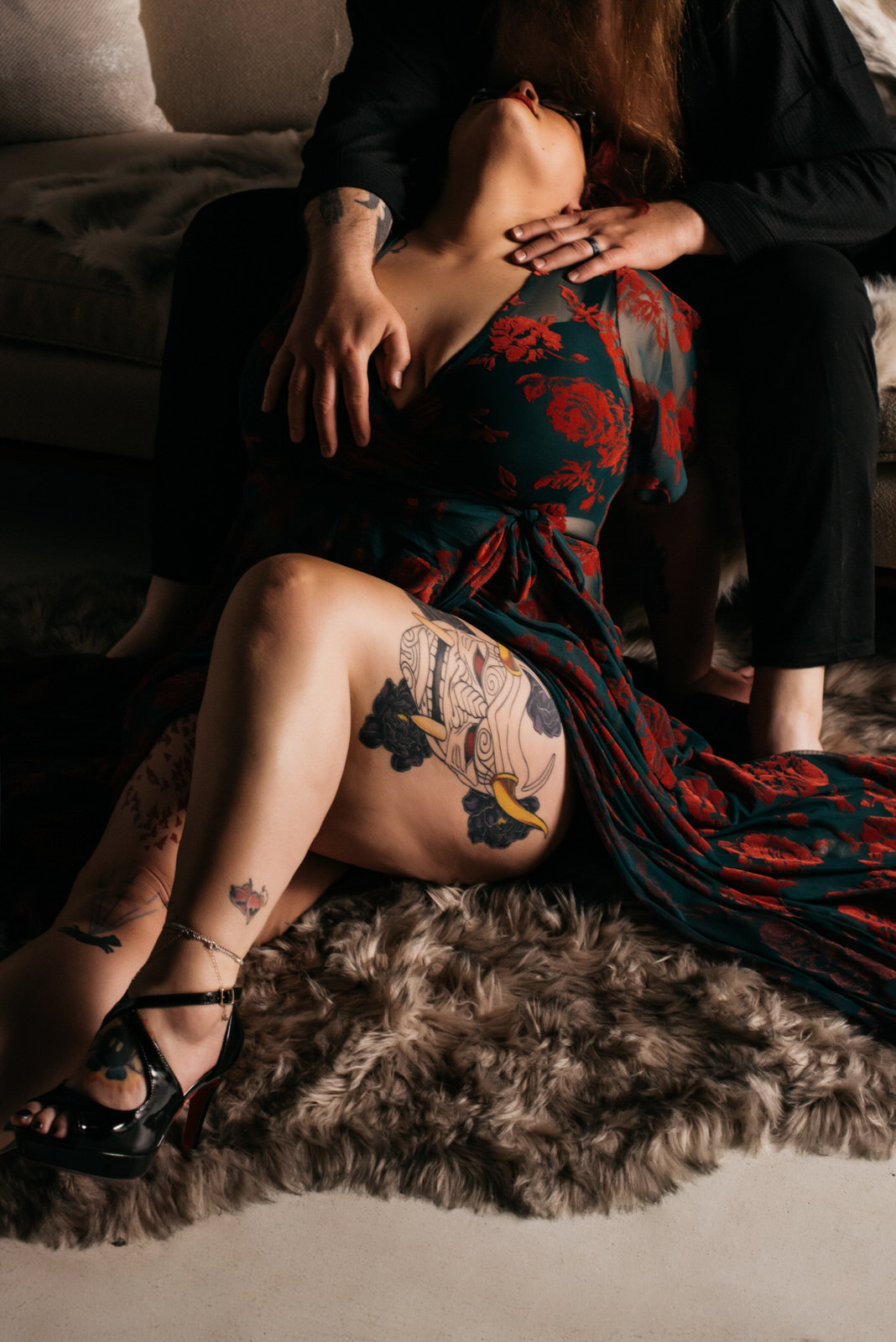 Couple Boudoir dark and moody pose ideas by Sacramento Couples Boudoir Photographer (2)