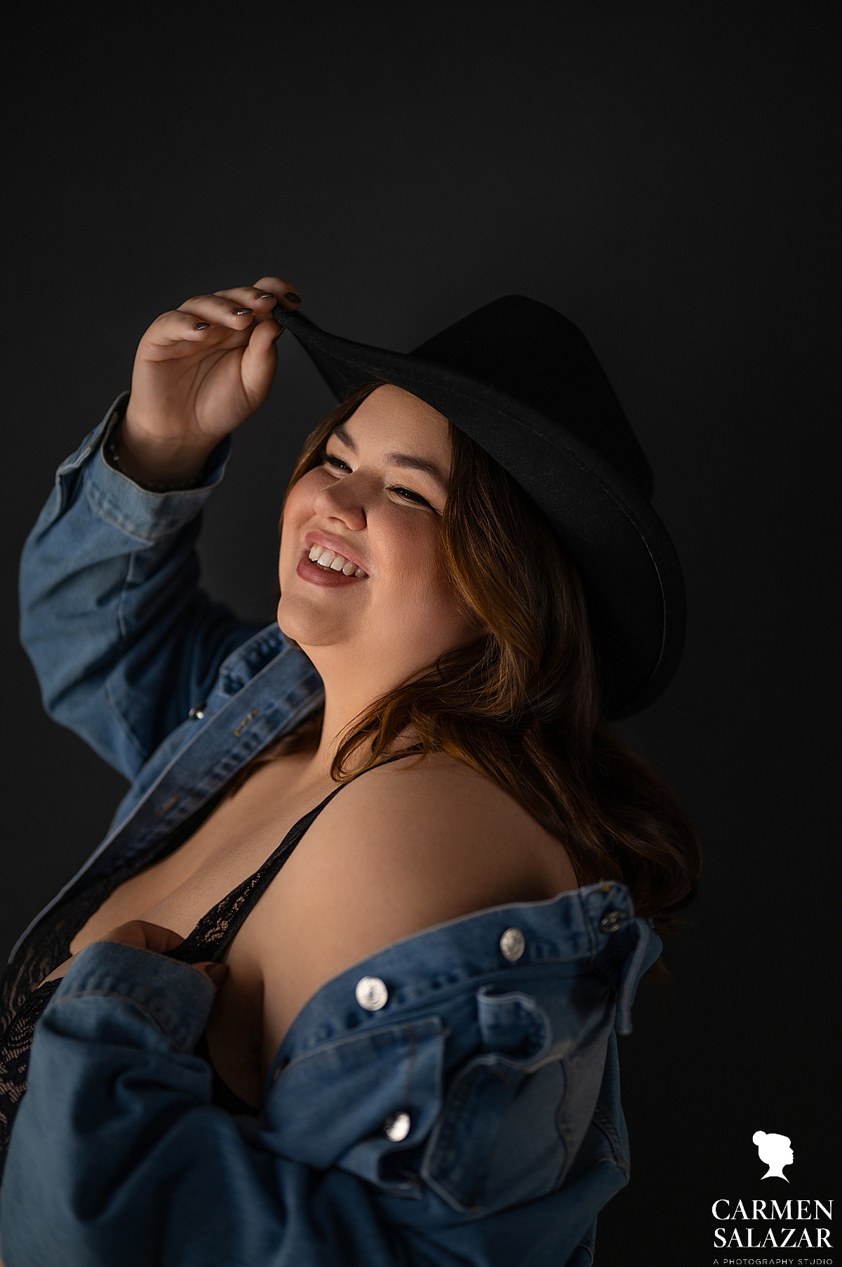 The Female Gaze vs. The Male Gaze: Why Women-Only Boudoir Studios Hit Different