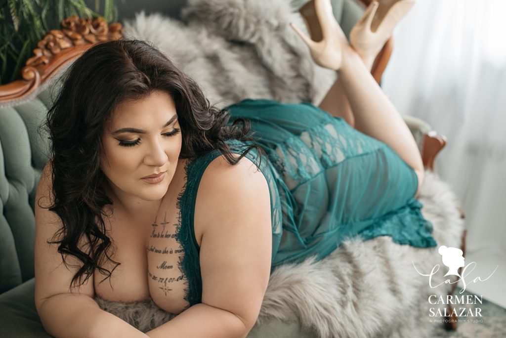 Plus sized woman in green lingerie Carmen Salazar Boudoir Photography