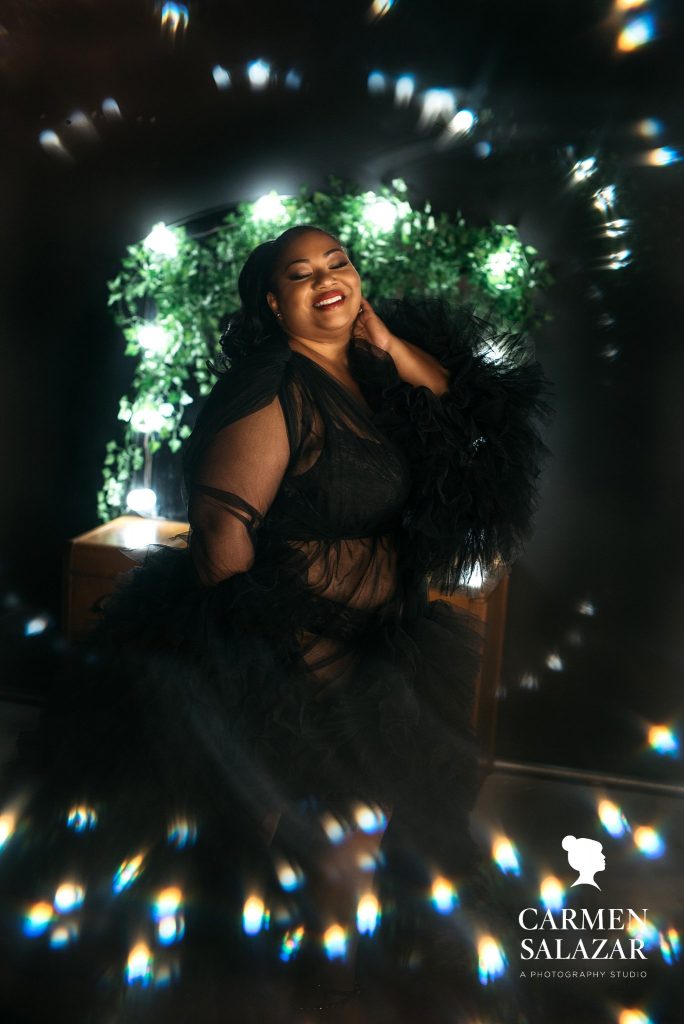 POC curvy gal in black lingerie; Happy Boudoir Vibes by Carmen Salazar