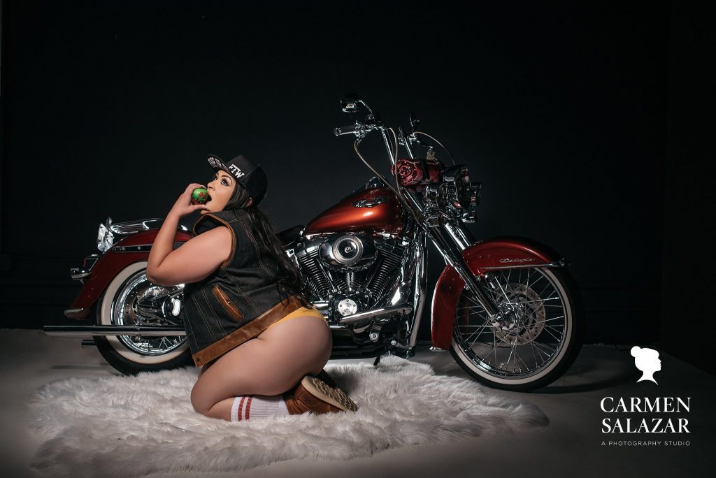 Woman next to Harley, Biker-inspired boudoir; Carmen Salazar Photography