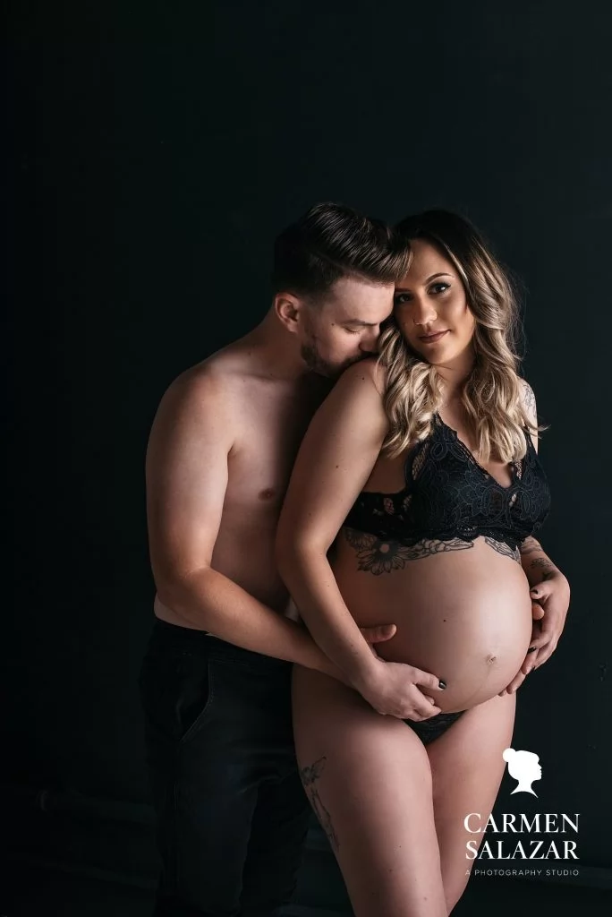 Couple’s Maternity Boudoir Photography by Carmen Salazar