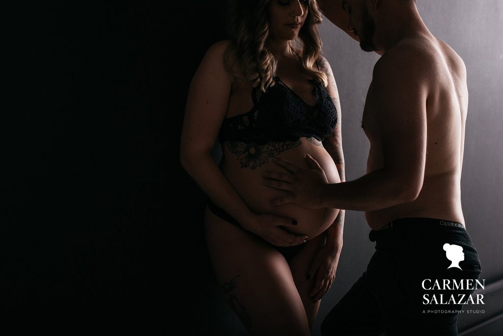 Couple’s Maternity Boudoir Photography by Carmen Salazar