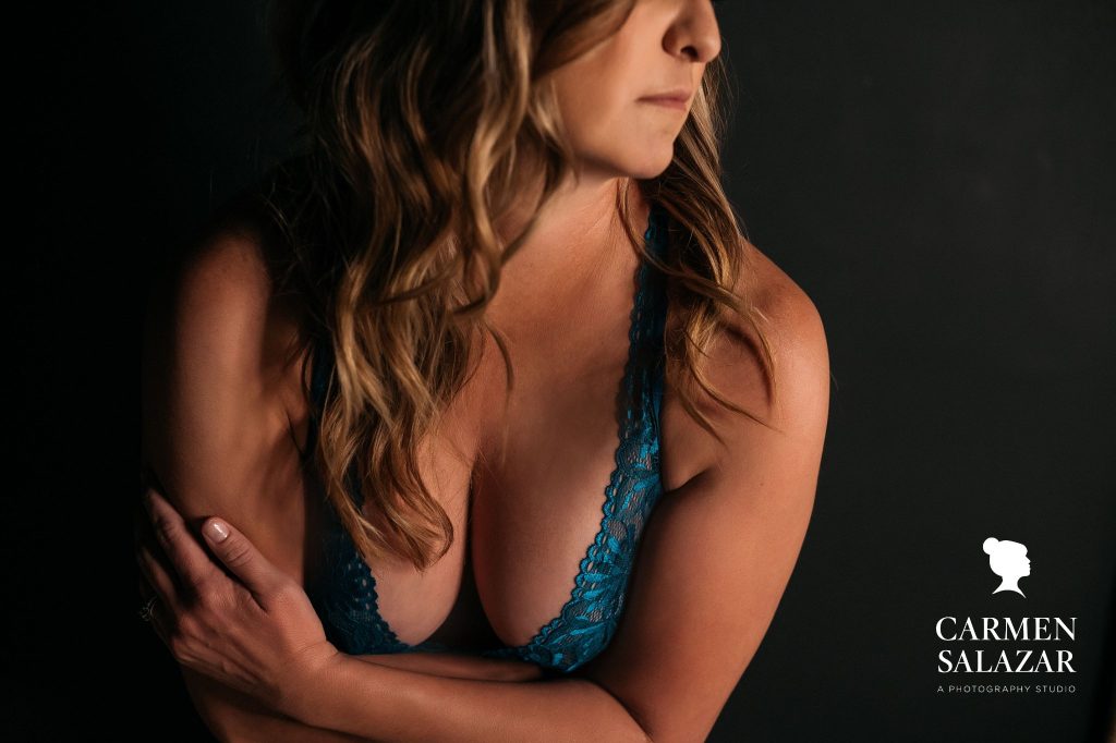 Woman in teal lingerie, Carmen Salazar Photography